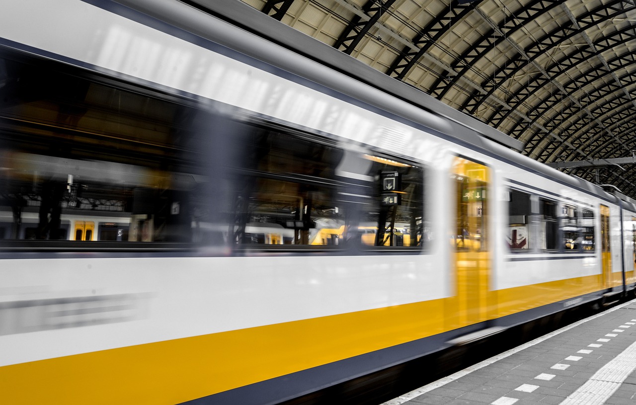 train 3714601_1280